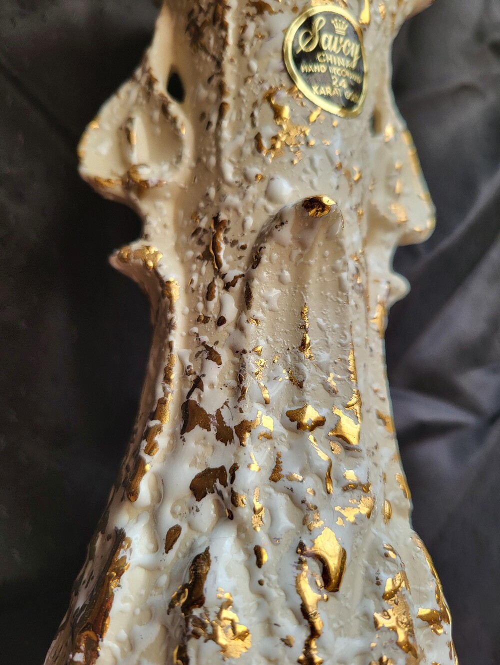 Savory China 12 In. Vase With 24 Kt. Splattered Gold Throughout. - Picture 13 of 16